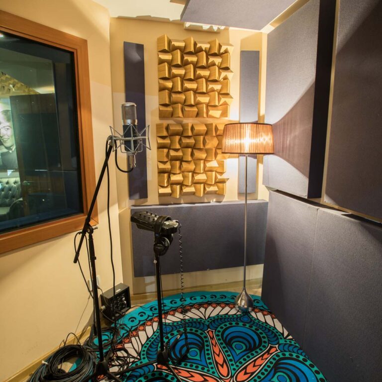 White Arch Studios - Studio A6 - Recording booth